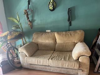 Sofá de pana beige
