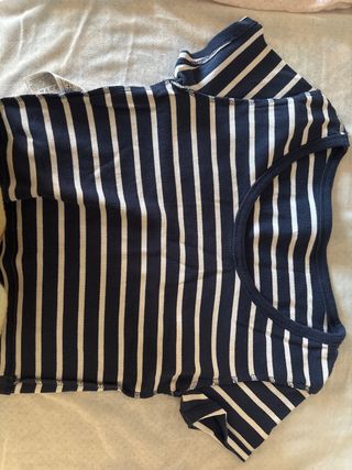 Top de rayas azul y blanco