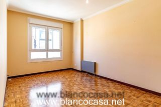 Piso en alquiler en Carballo