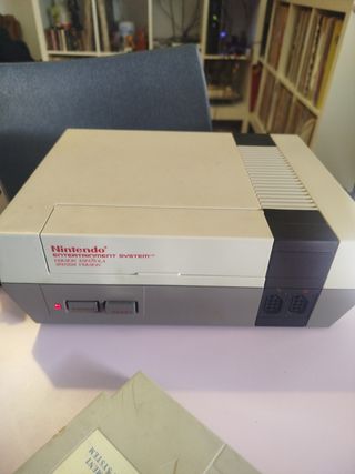 Nintendo NES Beige
Sin mandos