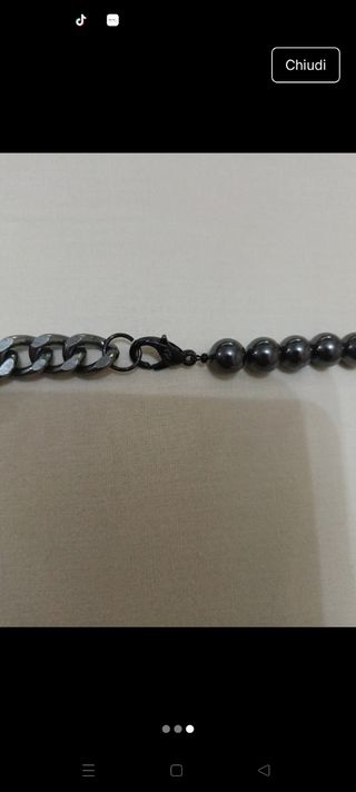 Collana con perle e catena grigia