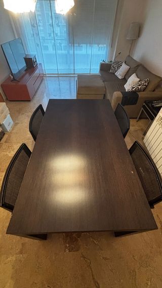 Conjunto mesa comedor + 4 sillas + mueble
