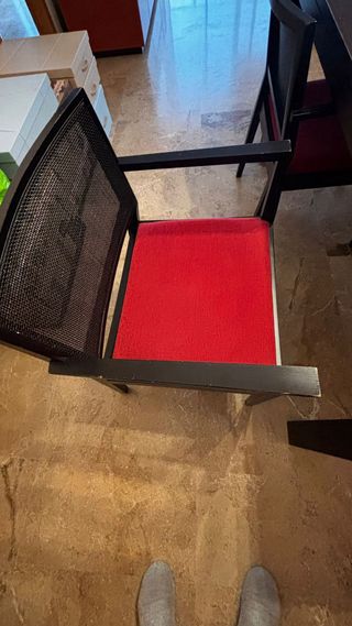 Conjunto mesa comedor + 4 sillas + mueble