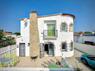 Chalet en venta en Empuriabrava en Castelló d´Empúries
