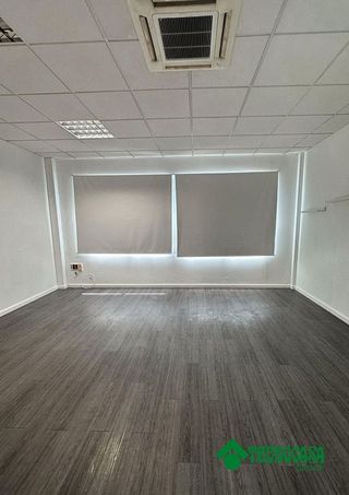 Oficina en alquiler en Huércal de Almería