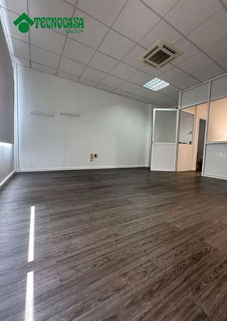 Oficina en alquiler en Huércal de Almería
