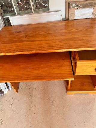 Mesa de estudio de madera maciza 