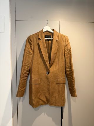 Chaqueta marrón de lino 