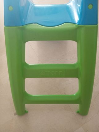 Tobogán infantil azul y verde