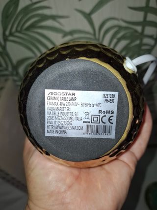 2 eleganti lampade da comodino dorate