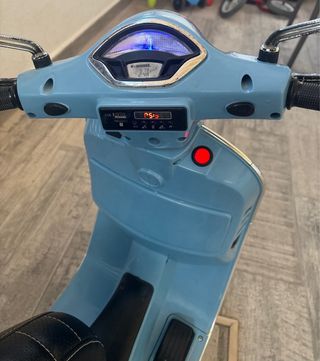 Moto Vespa para Niños