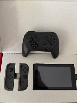 Nintendo Switch 
Pro contoller (por separado)