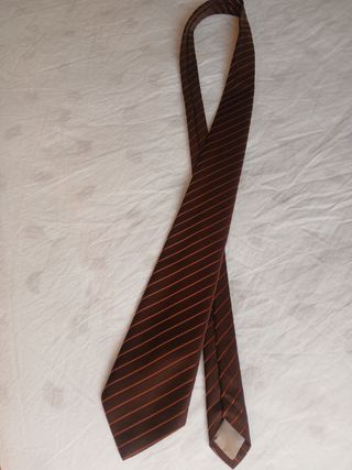 Corbata Marco Pascali Marrón Rayas
CravattediLusso
