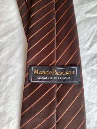 Corbata Marco Pascali Marrón Rayas
CravattediLusso