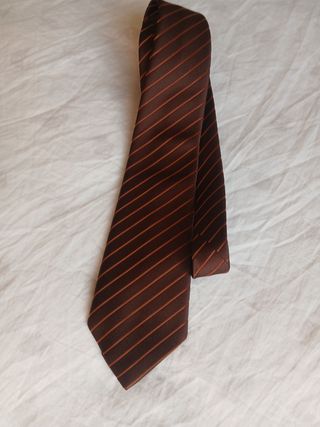 Corbata Marco Pascali Marrón Rayas
CravattediLusso