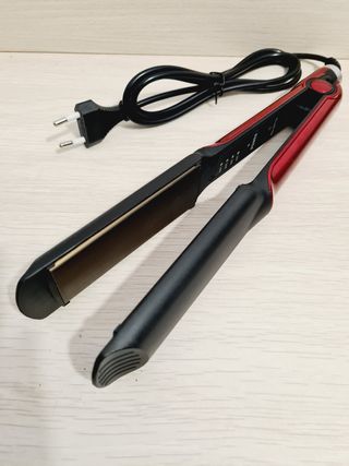 Plancha de pelo Wawslee negra y roja