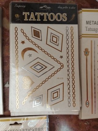 Tatuajes temporales metalizados dorados y plateado