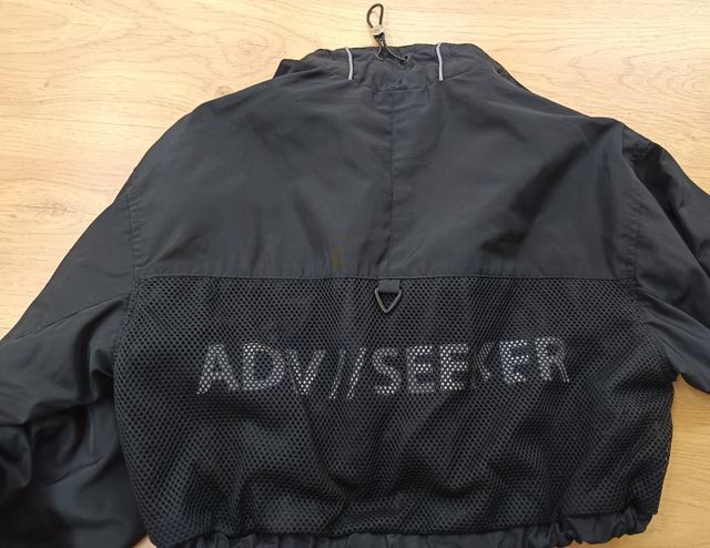 Chaqueta Negra Bershka