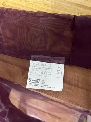 Cortinas moradas semitransparentes IKEA