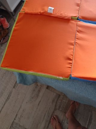 Colchoneta para parque infantil con animales