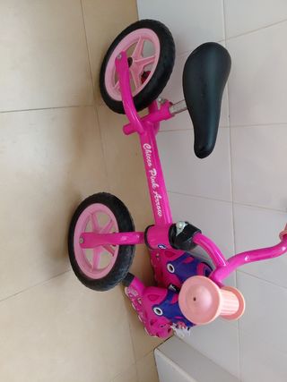 Lote patines y bicicleta infantil rosa