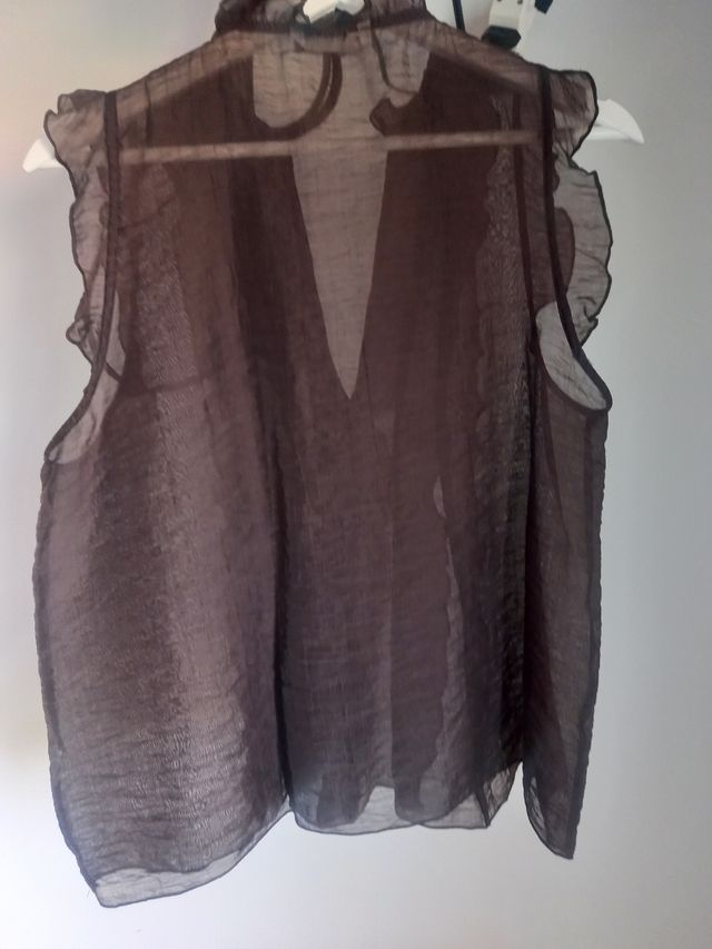 Blusa Zara Chocolate con Volantes