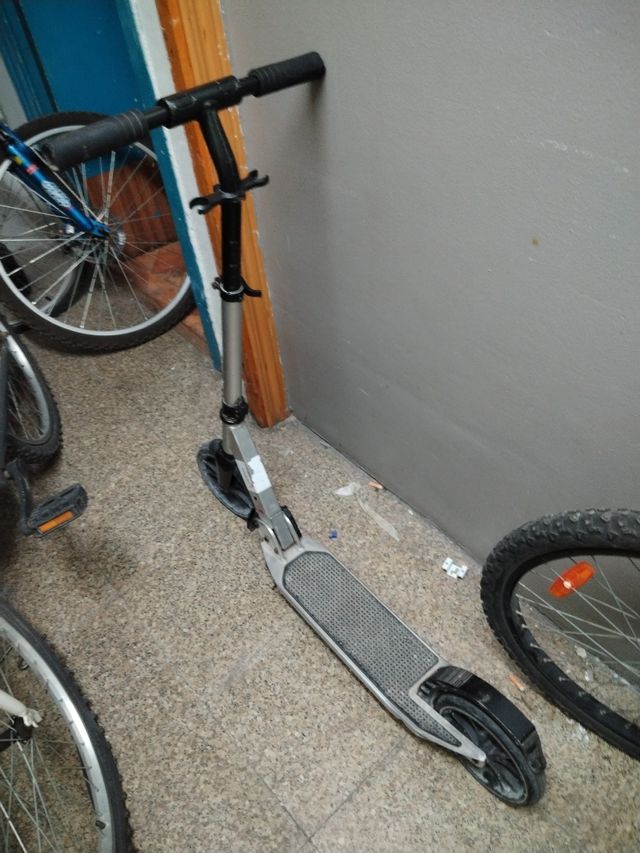 Patinete infantil plateado oxelo