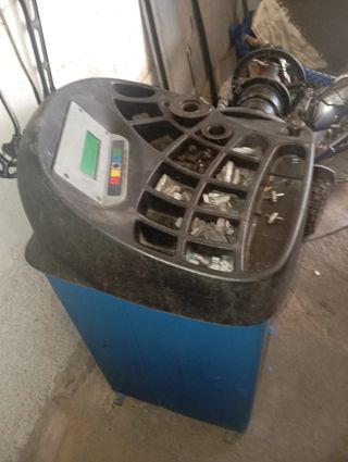 Desmontadora y equilibradora de ruedas