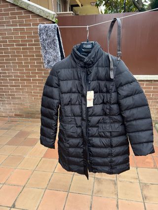 Abrigo de plumas de señora negro