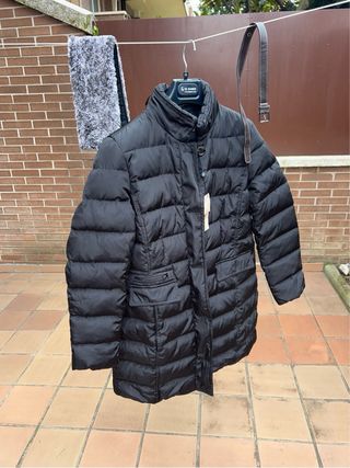 Abrigo de plumas de señora negro