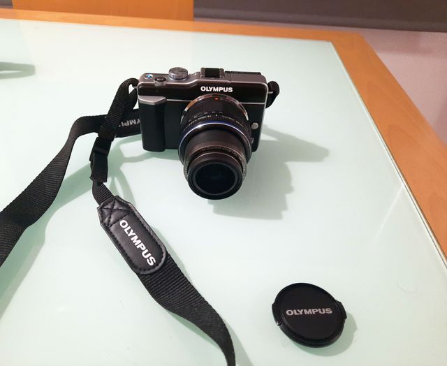 Cámara Digital Olympus PEN E-PL1 Negra