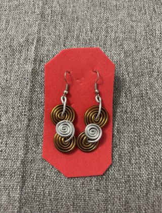 4 Pendientes hechos a mano