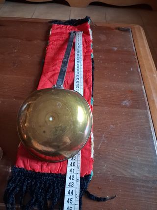 Cucharón antiguo bronce y hierro