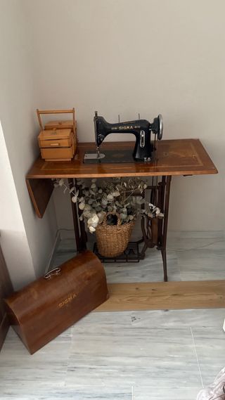 Máquina de coser antigua Sigma