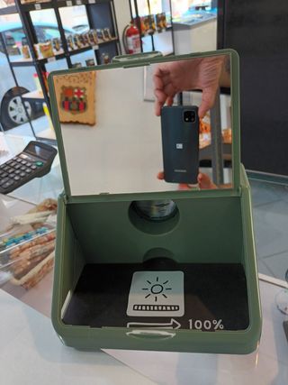 Proyector para móvil verde