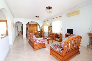 Casa en venta en La Siesta - El Salado - Torreta en Torrevieja