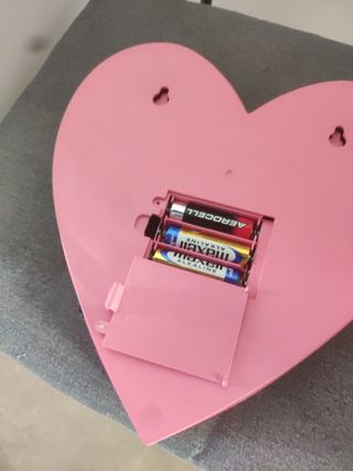 Specchio a cuore luminoso rosa