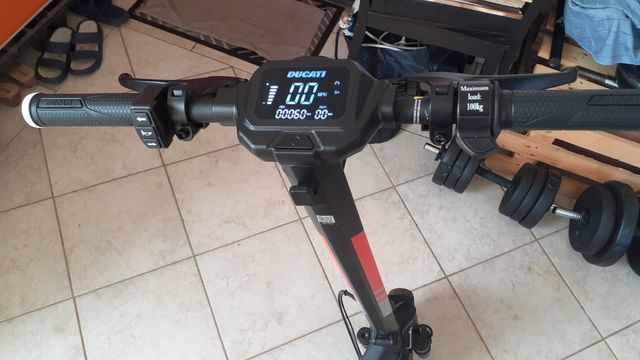 Monopattino Elettrico Ducati