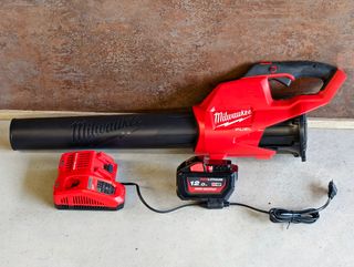 Soplador Milwaukee M18 FBL FUEL