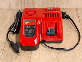 Soplador Milwaukee M18 FBL FUEL