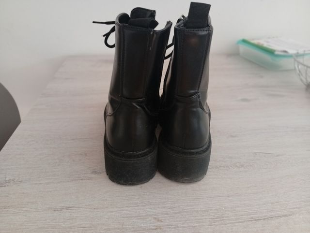 Botas de mujer con cordones