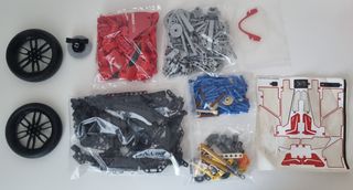 LEGO Technic Ducati Panigale V4 R 42107