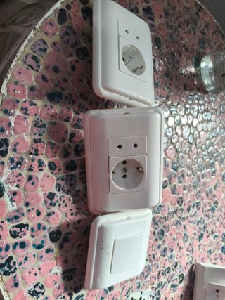 Interruptor BJC
2 Wnchufe dobles 