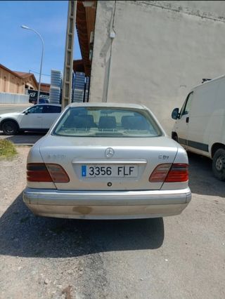 Mercedes-Benz Clase E 2006