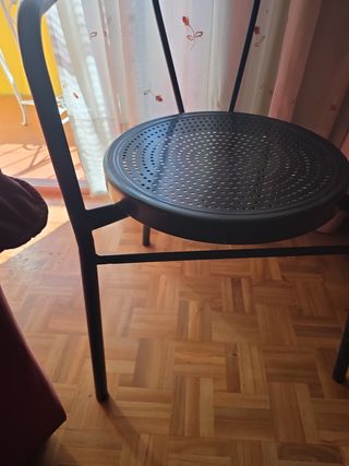 Mesa de hierro blanca + 2 sillas