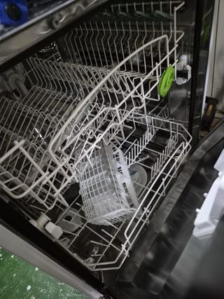 Lavavajillas Indesit, muy poco uso