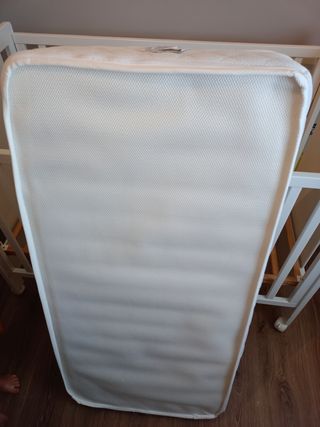 Cuna blanca con colchón