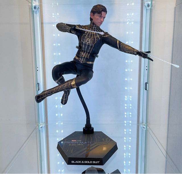 Hot Toys Spiderman Black Gold Suit MMS604