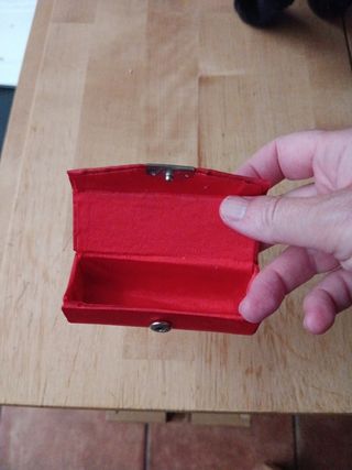 Funda para pintalabios roja