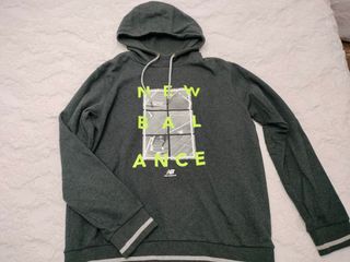 Sudadera New Balance Gris